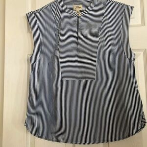 💙🤍J Crew Sleeveless Blue & White Stripe Top - size M